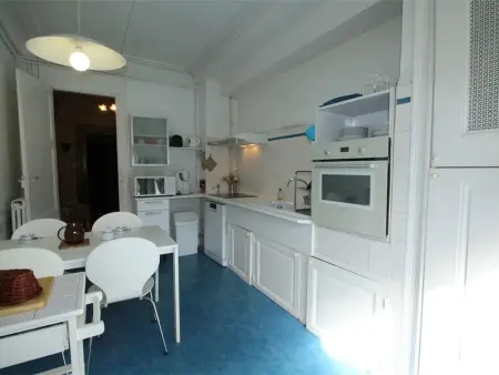 Grand T2 Ensoleillé à Luchon, Face aux Thermes, pour 4 Pers., Proche Télécabine - Photo 6