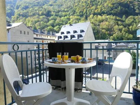T2 Calme - Balcon - Parking - Animaux admis, Appartement 4 personnes à Bagnères de Luchon - Photo 4