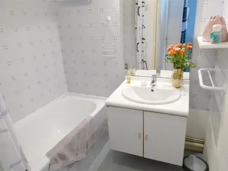 T2 Calme - Balcon - Parking - Animaux admis, Appartement 4 personnes à Bagnères de Luchon - Photo 8