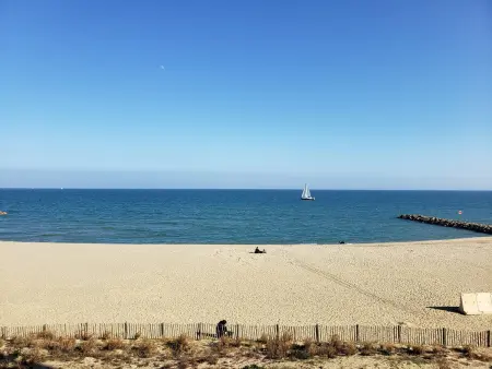 T2 Front de Mer avec Animaux admis, Parking, Proche Commerces - Photo 13