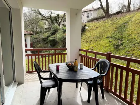 Cambo-les-Bains : T2 calme avec parking, Internet - Photo 10