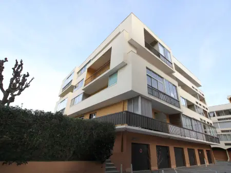 Studio lumineux avec balcon exposé sud, tout équipé et classé 2 étoiles. - Photo 10