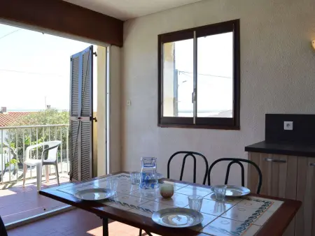 Appartement à 50m de la plage, 2 Chambres, 1 Balcon, Quartier du Port Tranquille - Photo 2