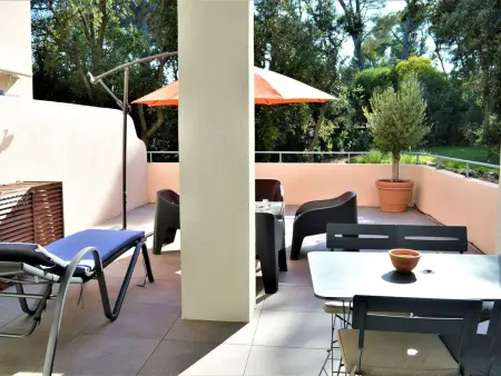 Appartement 3 pièces avec clim, piscine et terrasse - 500m plage, parking, Cavalaire sur Mer - Photo 1