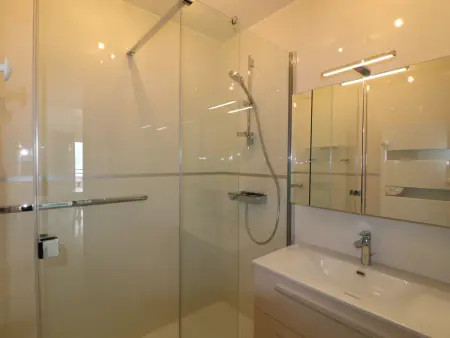 Appartement 47m² avec terrasse vue mer et box privatif sécurisé - Photo 4