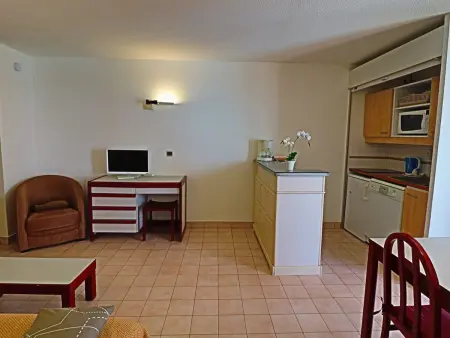 Appartement 2⭐ avec piscine et parking à Sète - Photo 2