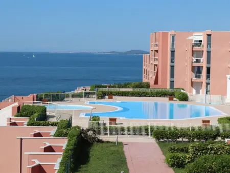 Studio en rez-de-jardin avec accès direct piscine et parking à Sète - Photo 8