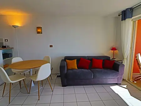 Confort 35m² avec terrasse, 2⭐, WIFI à Sète - Photo 2