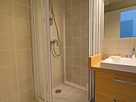 Confort 35m² avec terrasse, 2⭐, WIFI à Sète - Photo 5