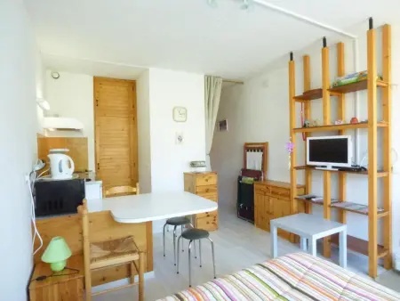 Studio 4 pers avec balcon, pied des pistes, parking gratuit, ascenseur - Photo 1