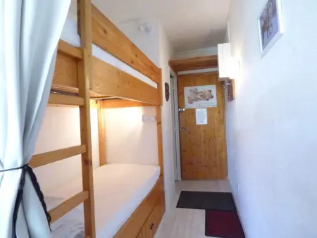 Studio 4 pers avec balcon, pied des pistes, parking gratuit, ascenseur - Photo 3