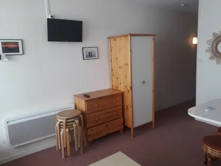 Studio 4 pers avec balcon sur les pistes, parking gratuit, casier à skis et kitchenette aménagée - Photo 9