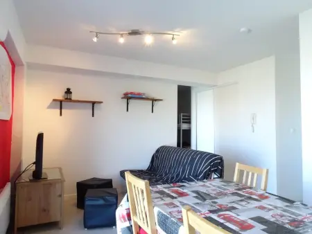 Appartement cosy 6 pers, accès direct pistes, Arette – TV, cuisine équipée, parking gratuit - Photo 2