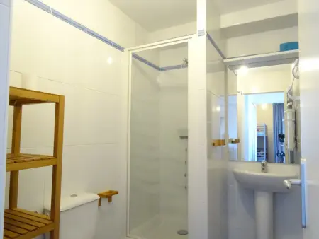 Appartement cosy 6 pers, accès direct pistes, Arette – TV, cuisine équipée, parking gratuit - Photo 7