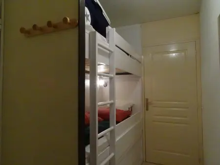 Studio pour 4 pers. à proximité des pistes avec balcon et parking - Photo 5