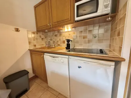 Charmant Studio Cabine à Praz-Sur-Arly, Ideal Pour 4 avec Parking, Proche Village et Remontées - Photo 8