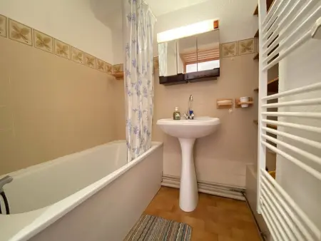 Studio cabine à Praz Sur Arly - Balcon, proche pistes et centre - 4 pers, parking, casier ski - Photo 5