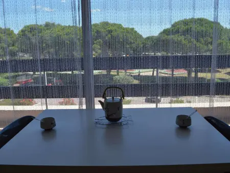 Studio cabine 4 pers. avec balcon, piscine, parking, accès direct plage - Grau-du-Roi - Photo 11