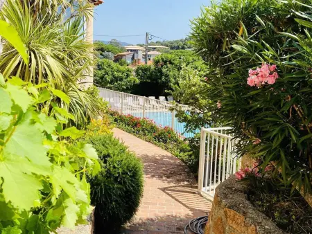 Duplex à Propriano avec vue mer, climatisation et animaux admis - Photo 14