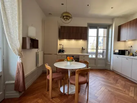 T2 lumineux avec Wifi, dans palace historique pour 1/2 personnes - Photo 1