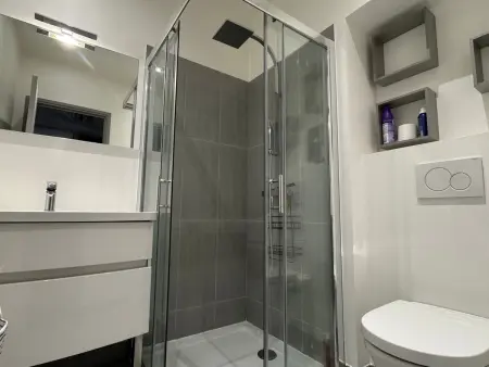 T2 lumineux avec Wifi, dans palace historique pour 1/2 personnes - Photo 4