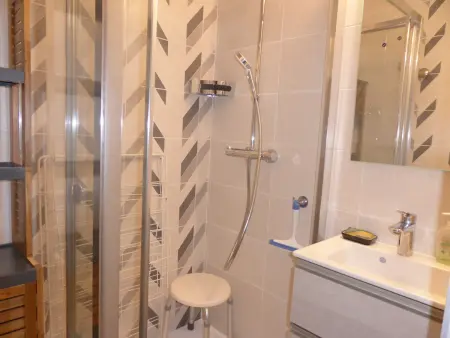 Studio cabine pour 6 personnes aux Contamines-Montjoie avec parking privé - Photo 6