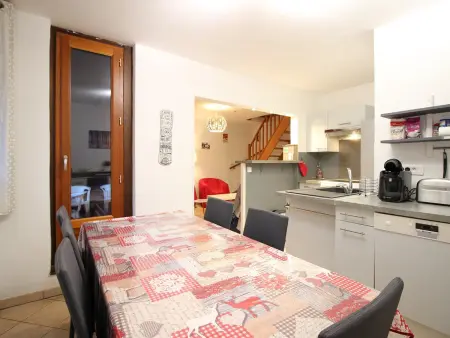 Beau Duplex T3 avec Balcon, Wifi et Parking à 300m du Centre - Photo 3