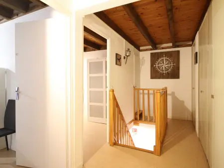 Beau Duplex T3 avec Balcon, Wifi et Parking à 300m du Centre - Photo 5