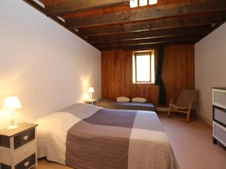Beau Duplex T3 avec Balcon, Wifi et Parking à 300m du Centre - Photo 6