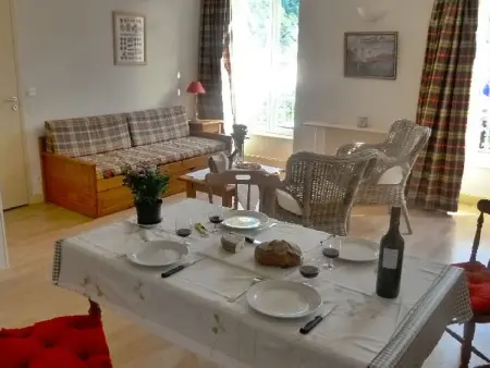 La Bourboule - Appartement T2 bis en centre, parking inclus - Photo 1