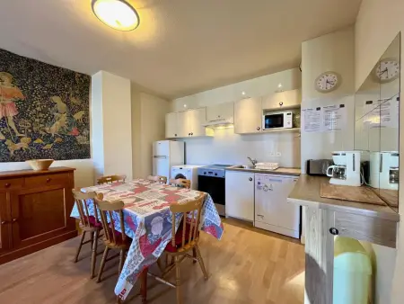 La Bourboule - Appartement T2 bis en centre, parking inclus - Photo 2