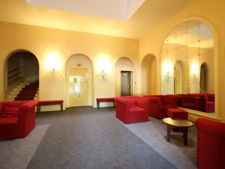 La Bourboule - Appartement T2 bis en centre, parking inclus - Photo 13