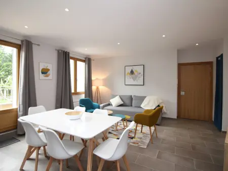 LE MONT DORE - Appartement T3 avec terrasse, parking et wifi - Photo 2