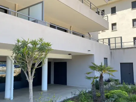 Appartement en Bord de Mer avec Parking Privatif - Photo 14