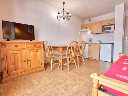 Appartement cosy au pied des pistes avec piscine - Photo 1