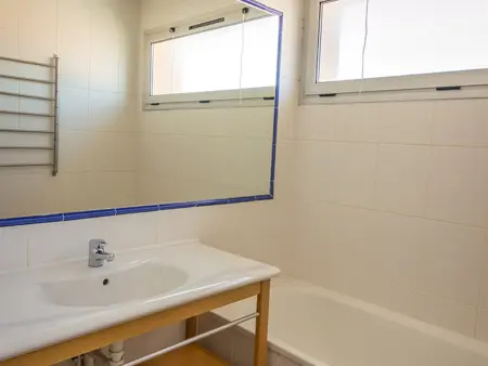 Appartement spacieux avec vue sur l'étang, accès plage, parking inclus - Photo 3