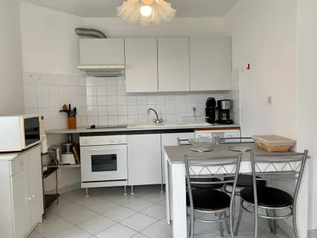 Appartement lumineux à Bouzigues, plage à 50m, jardin et parking - Photo 4