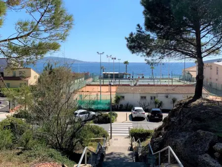 Studio rénové proche plage avec climatisation et parking - Photo 8