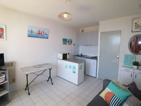 Studio cabine avec terrasse, à 550m de la plage et 100m des commerces, idéal 4 pers., animaux acceptés - Photo 2
