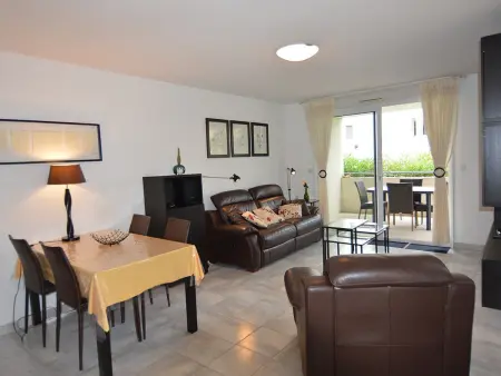 Appartement 2 Chambres Climatisé avec Parking, Meze Plage et Port à Pied - Photo 2