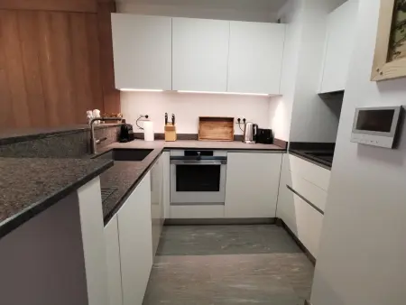 Bel appartement lumineux au cœur du centre, parking inclus - Photo 3