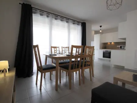 Appartement lumineux 4P/8 pers, 2 terrasses, parking privé, cœur de Briançon - Photo 1