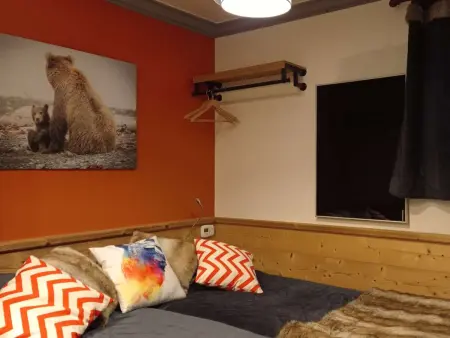 Appartement rénové chaleureux et moderne, 120m², 10-12 pers, accès direct aux pistes, stationnement inclus - Photo 4