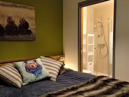Appartement rénové chaleureux et moderne, 120m², 10-12 pers, accès direct aux pistes, stationnement inclus - Photo 7