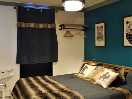 Appartement rénové chaleureux et moderne, 120m², 10-12 pers, accès direct aux pistes, stationnement inclus - Photo 12