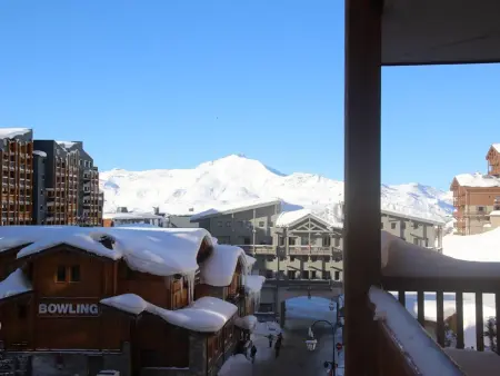 Appartement rénové chaleureux et moderne, 120m², 10-12 pers, accès direct aux pistes, stationnement inclus - Photo 14
