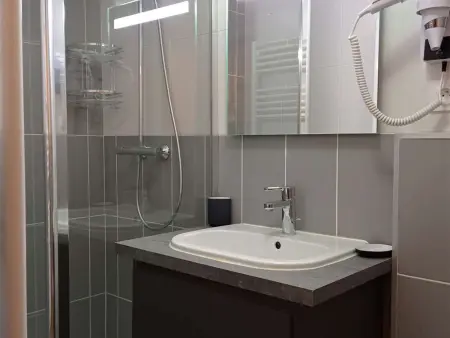 Superbe Appartement 8/10 pers, 105m², Centre Station, Accès Direct Pistes - Photo 15