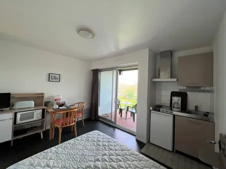 Studio central Cambo avec terrasse et parking, animaux acceptés - Photo 3