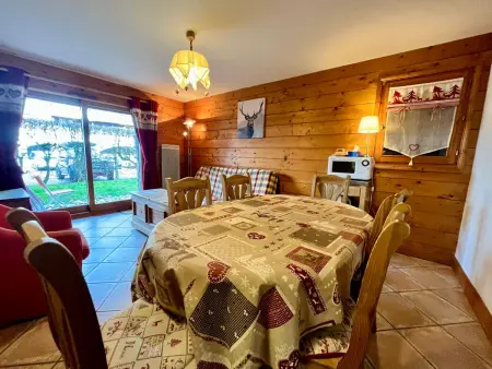 Appartement T3 au cœur de Samoëns avec terrasse et garage - Photo 3