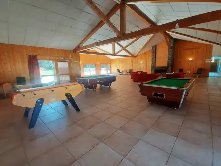 Appartement calme avec piscines chauffée et extérieure - Photo 13